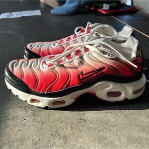 Nike Air Max Plus Fire GS Running Shoes FD9768-100 Sz 7Y